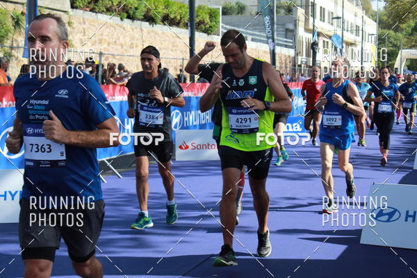 Buy your photos of the eventMeia Maratona Porto 2019 on Fotop