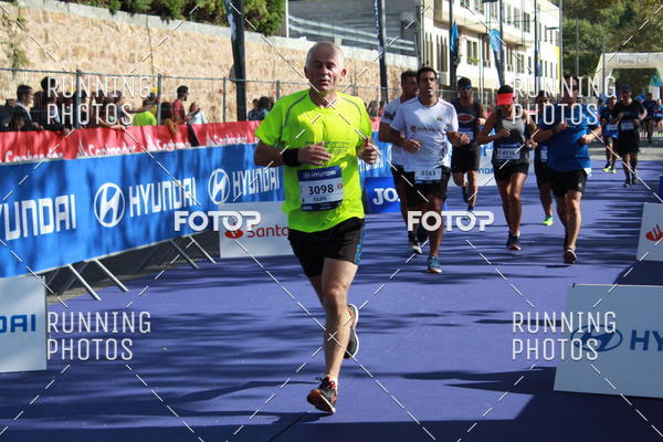 Buy your photos of the eventMeia Maratona Porto 2019 on Fotop