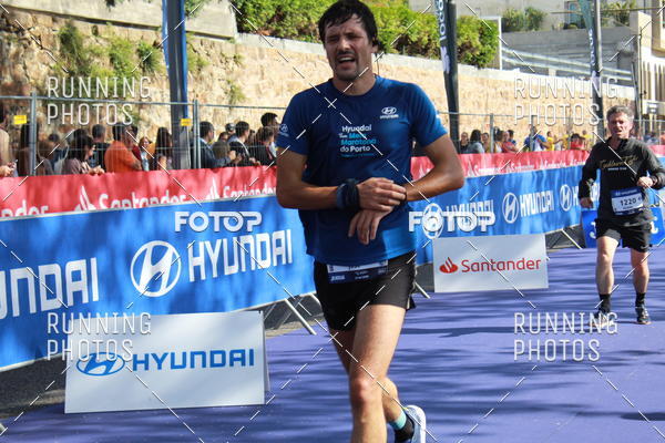 Buy your photos of the eventMeia Maratona Porto 2019 on Fotop