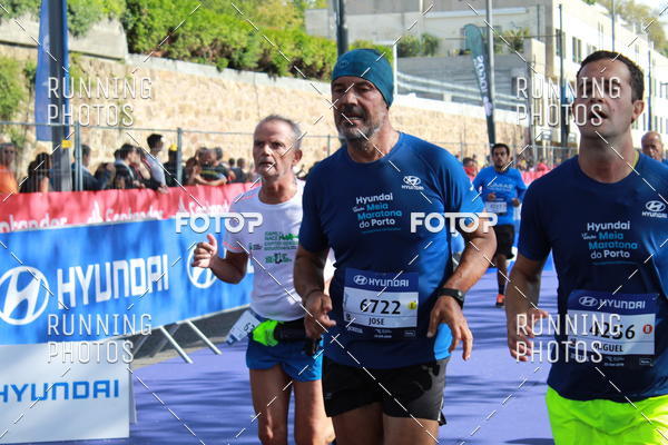 Buy your photos of the eventMeia Maratona Porto 2019 on Fotop