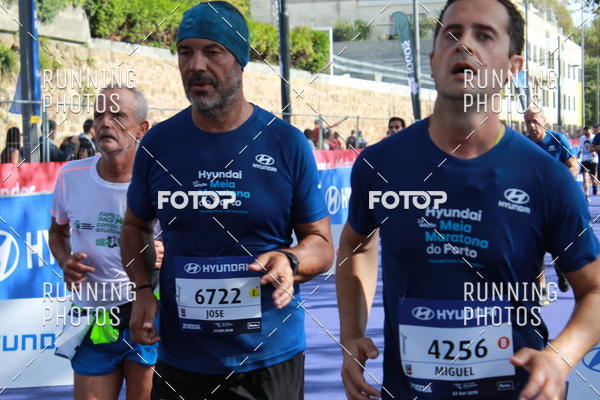 Buy your photos of the eventMeia Maratona Porto 2019 on Fotop