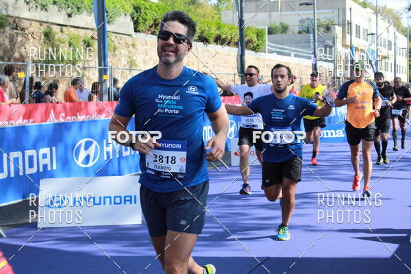 Buy your photos of the eventMeia Maratona Porto 2019 on Fotop