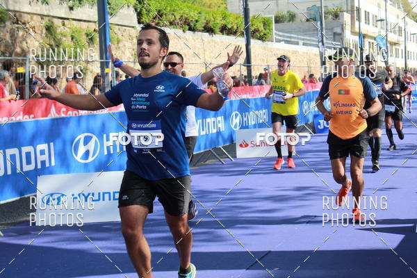 Buy your photos of the eventMeia Maratona Porto 2019 on Fotop