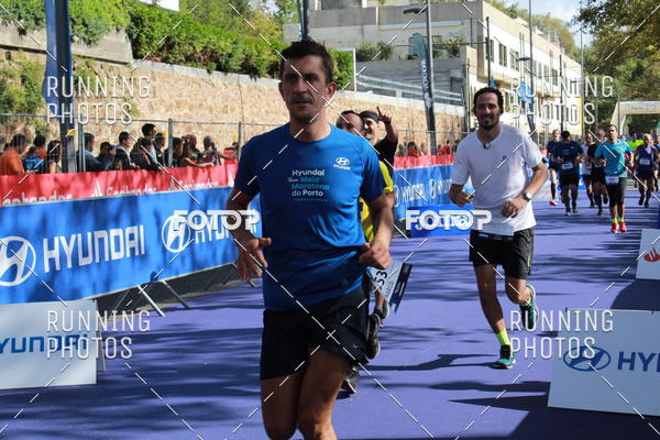 Buy your photos of the eventMeia Maratona Porto 2019 on Fotop