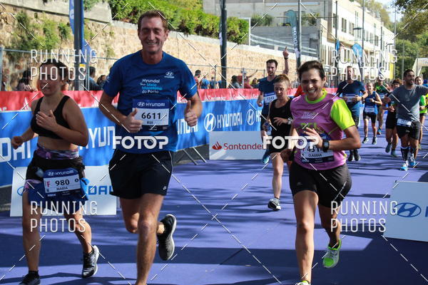 Buy your photos of the eventMeia Maratona Porto 2019 on Fotop