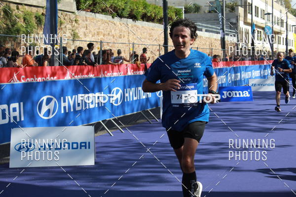Buy your photos of the eventMeia Maratona Porto 2019 on Fotop