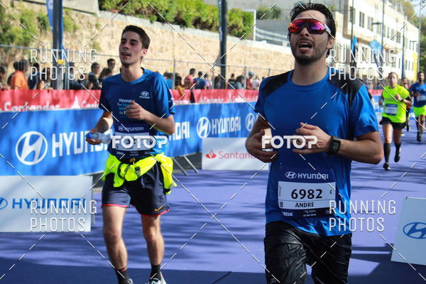 Buy your photos of the eventMeia Maratona Porto 2019 on Fotop