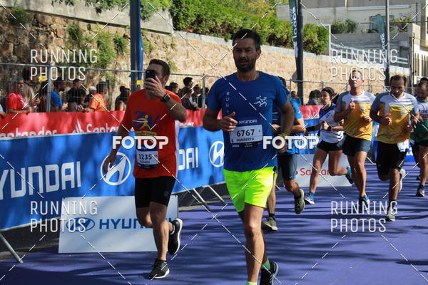Buy your photos of the eventMeia Maratona Porto 2019 on Fotop