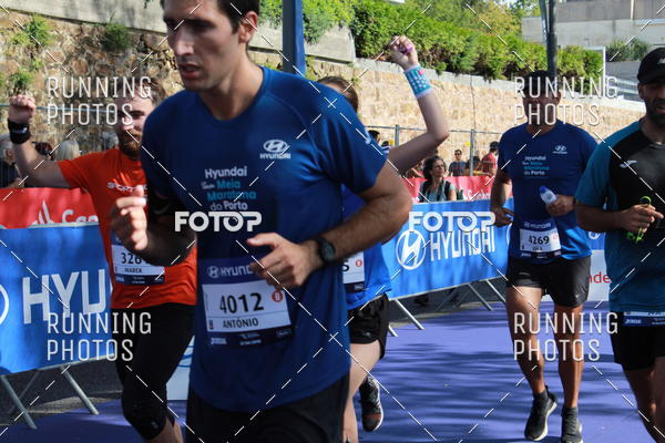 Buy your photos of the eventMeia Maratona Porto 2019 on Fotop