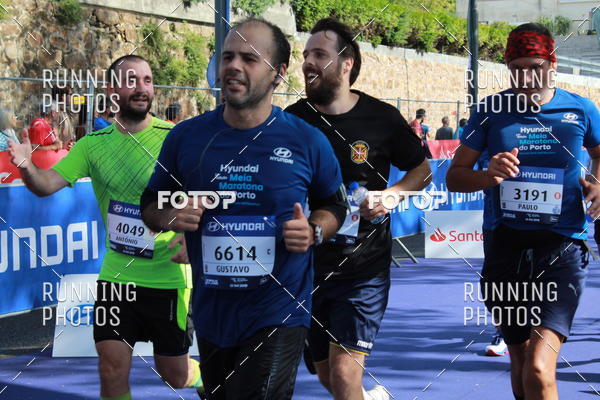 Buy your photos of the eventMeia Maratona Porto 2019 on Fotop