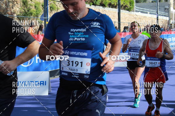 Buy your photos of the eventMeia Maratona Porto 2019 on Fotop