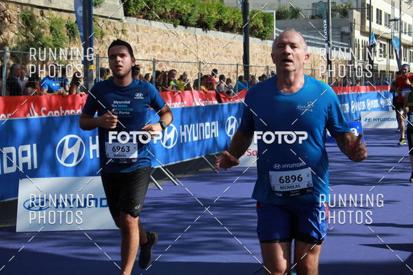 Buy your photos of the eventMeia Maratona Porto 2019 on Fotop
