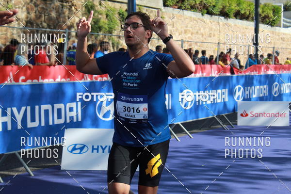 Buy your photos of the eventMeia Maratona Porto 2019 on Fotop