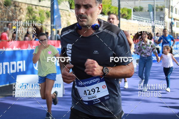 Buy your photos of the eventMeia Maratona Porto 2019 on Fotop