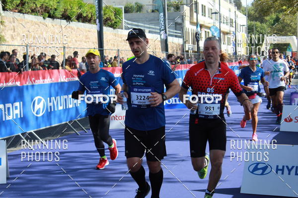 Buy your photos of the eventMeia Maratona Porto 2019 on Fotop