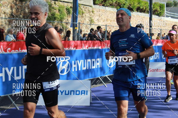 Buy your photos of the eventMeia Maratona Porto 2019 on Fotop