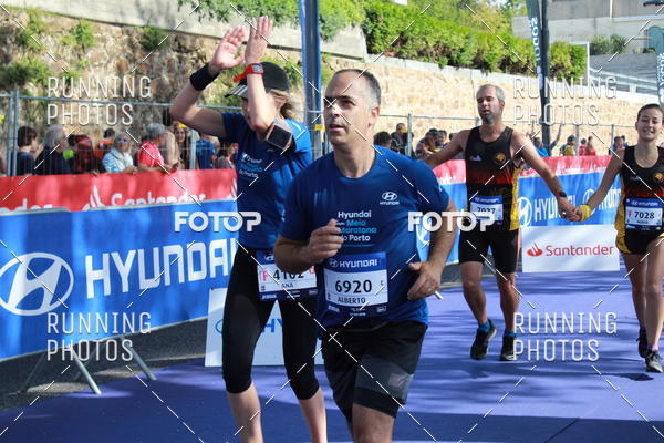 Buy your photos of the eventMeia Maratona Porto 2019 on Fotop