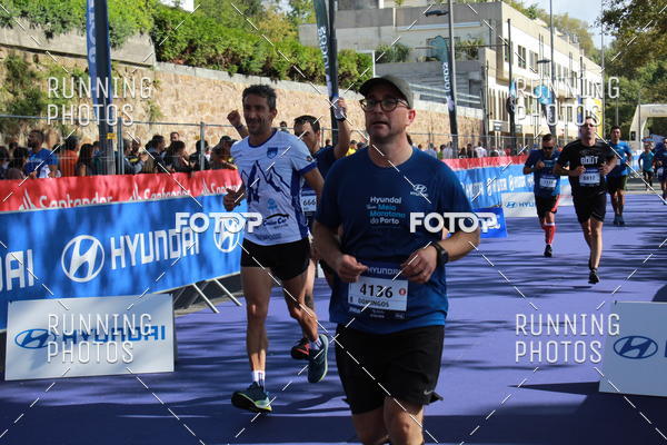 Buy your photos of the eventMeia Maratona Porto 2019 on Fotop