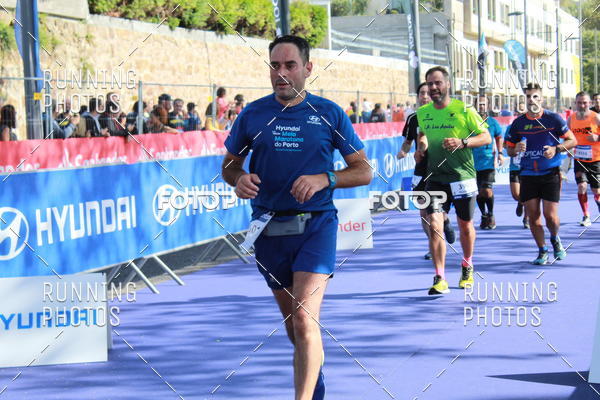 Buy your photos of the eventMeia Maratona Porto 2019 on Fotop