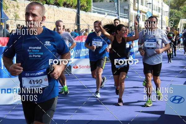 Buy your photos of the eventMeia Maratona Porto 2019 on Fotop