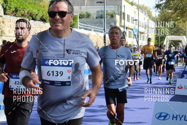 Buy your photos of the eventMeia Maratona Porto 2019 on Fotop