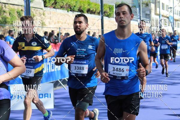 Buy your photos of the eventMeia Maratona Porto 2019 on Fotop