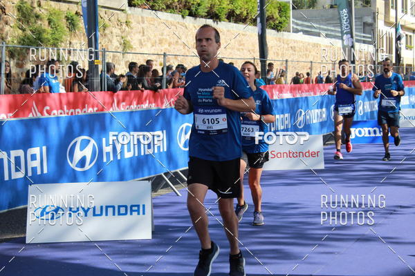 Buy your photos of the eventMeia Maratona Porto 2019 on Fotop