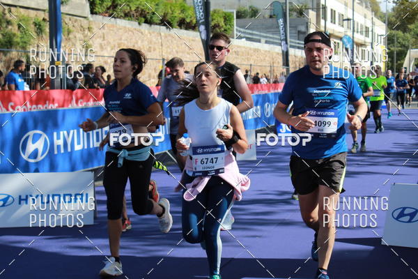 Buy your photos of the eventMeia Maratona Porto 2019 on Fotop
