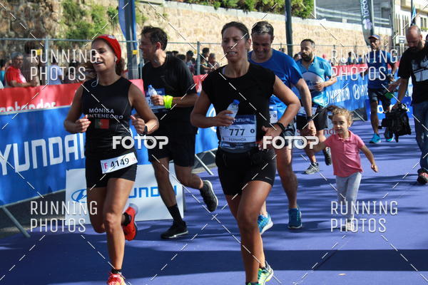 Buy your photos of the eventMeia Maratona Porto 2019 on Fotop