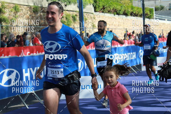 Buy your photos of the eventMeia Maratona Porto 2019 on Fotop