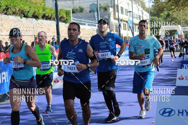 Buy your photos of the eventMeia Maratona Porto 2019 on Fotop