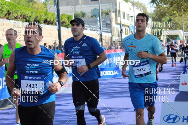 Buy your photos of the eventMeia Maratona Porto 2019 on Fotop