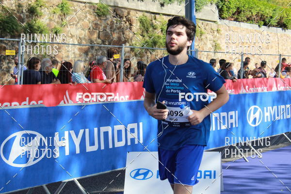 Buy your photos of the eventMeia Maratona Porto 2019 on Fotop