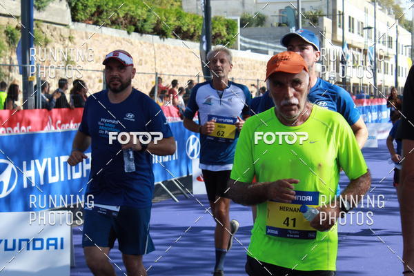 Buy your photos of the eventMeia Maratona Porto 2019 on Fotop