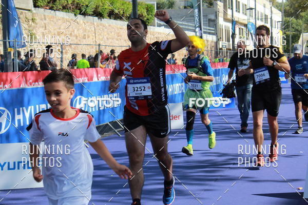 Buy your photos of the eventMeia Maratona Porto 2019 on Fotop