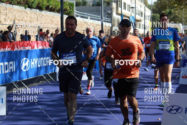 Buy your photos of the eventMeia Maratona Porto 2019 on Fotop