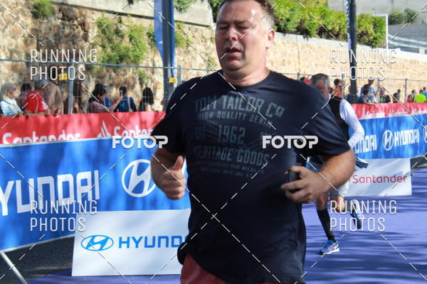 Buy your photos of the eventMeia Maratona Porto 2019 on Fotop