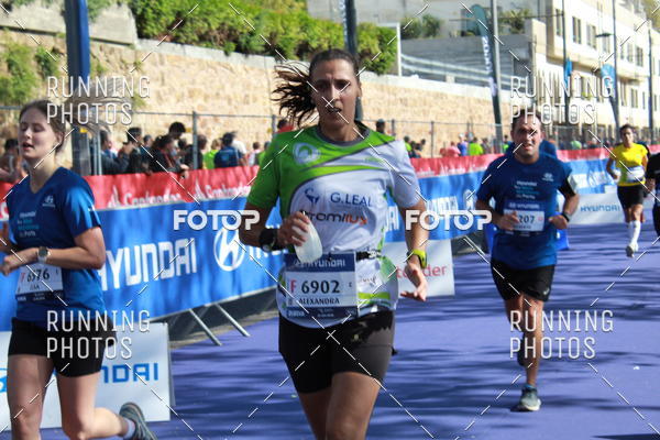 Buy your photos of the eventMeia Maratona Porto 2019 on Fotop