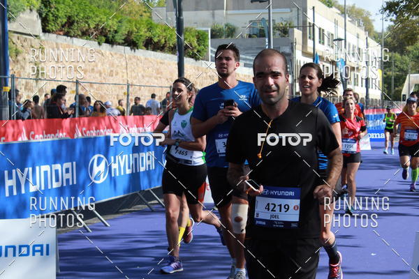Buy your photos of the eventMeia Maratona Porto 2019 on Fotop