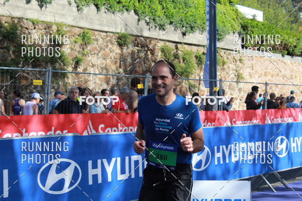 Buy your photos of the eventMeia Maratona Porto 2019 on Fotop