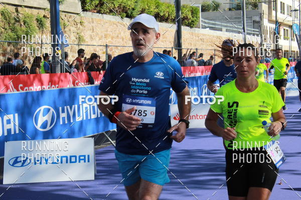 Buy your photos of the eventMeia Maratona Porto 2019 on Fotop