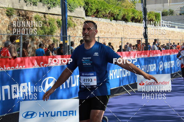 Buy your photos of the eventMeia Maratona Porto 2019 on Fotop