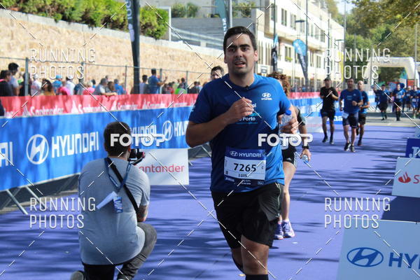Buy your photos of the eventMeia Maratona Porto 2019 on Fotop