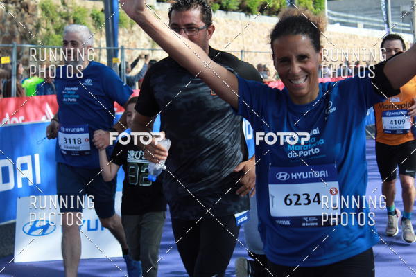 Buy your photos of the eventMeia Maratona Porto 2019 on Fotop