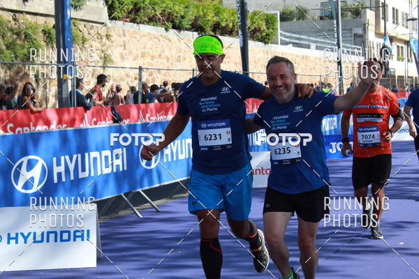 Buy your photos of the eventMeia Maratona Porto 2019 on Fotop