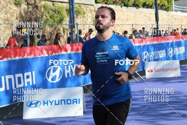 Buy your photos of the eventMeia Maratona Porto 2019 on Fotop