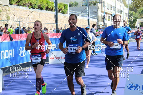 Buy your photos of the eventMeia Maratona Porto 2019 on Fotop
