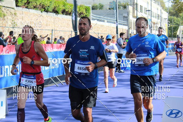 Buy your photos of the eventMeia Maratona Porto 2019 on Fotop