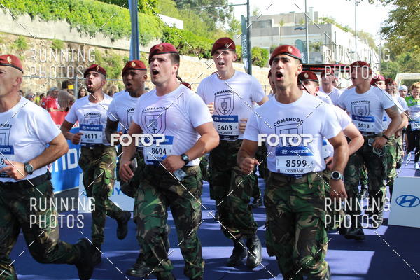 Buy your photos of the eventMeia Maratona Porto 2019 on Fotop