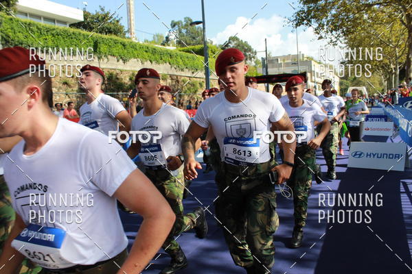 Buy your photos of the eventMeia Maratona Porto 2019 on Fotop